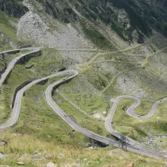 Najpiękniejsze trasy motocyklowe w Europie, które musisz przejechać