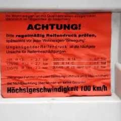 Jakie ciśnienie w oponach przyczepy kempingowej zapewni bezpieczeństwo?