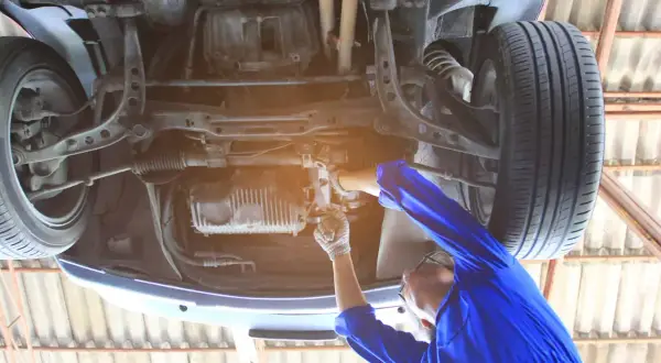 Jak skasować luz na maglownicy w Fordzie Mondeo MK4 - krok po kroku