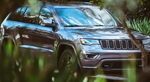 Ile pali jeep grand cherokee? Zaskakujące dane o spalaniu modeli